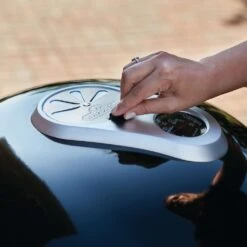 Napoleon PRO22K-CART-2 Rodeo Pro Charcoal Kettle Grill On Cart -Party Bbq pro22k leg 2 feat a 07 20